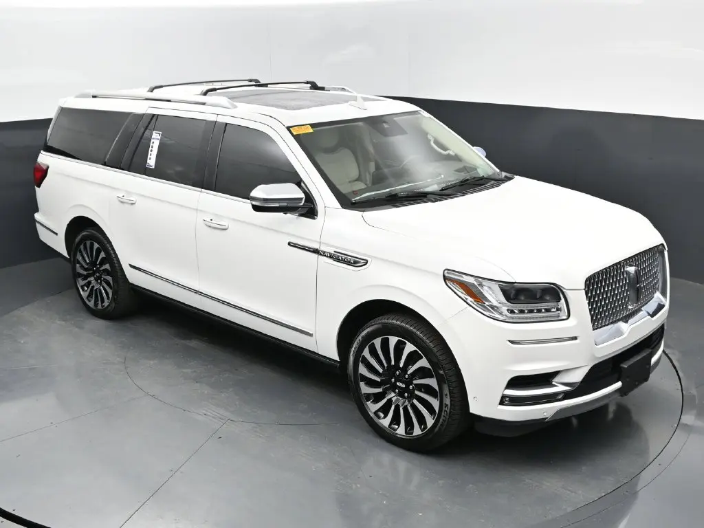 2021 Lincoln Navigator - $41,898