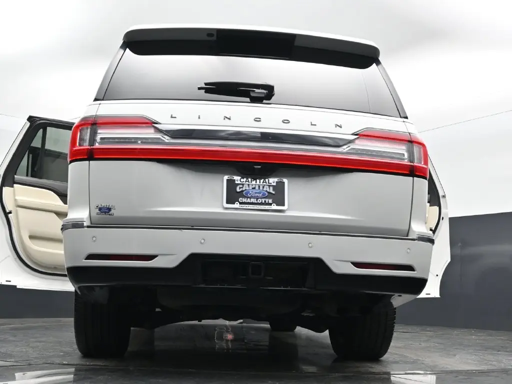 2021 Lincoln Navigator - $41,898