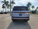2022 Navigator L Thumbnail 5
