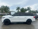 2021 Navigator L Thumbnail 2