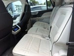 2022 Navigator L Thumbnail 3