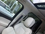 2022 Navigator L Thumbnail 4