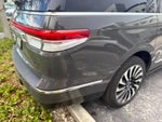 2022 Navigator L Thumbnail 5