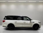 2021 Navigator L Thumbnail 2