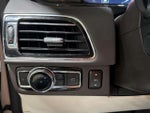 2021 Navigator L Thumbnail 9