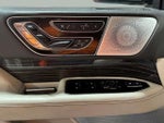 2021 Navigator L Thumbnail 10