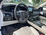 2022 Navigator L Thumbnail 10