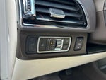 2022 Navigator L Thumbnail 11