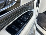 2022 Navigator L Thumbnail 23