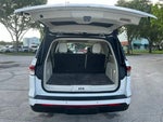 2022 Navigator L Thumbnail 28