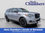 2022 Navigator L Thumbnail 1