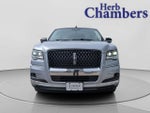 2022 Navigator L Thumbnail 2
