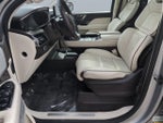 2022 Navigator L Thumbnail 7