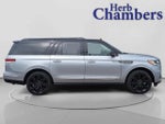 2022 Navigator L Thumbnail 11