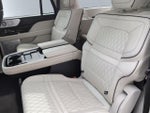 2022 Navigator L Thumbnail 19