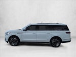 2022 Navigator L Thumbnail 9