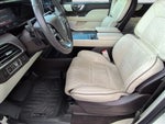 2022 Navigator L Thumbnail 16