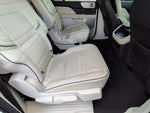 2022 Navigator L Thumbnail 19