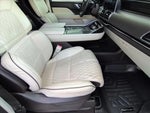 2022 Navigator L Thumbnail 20