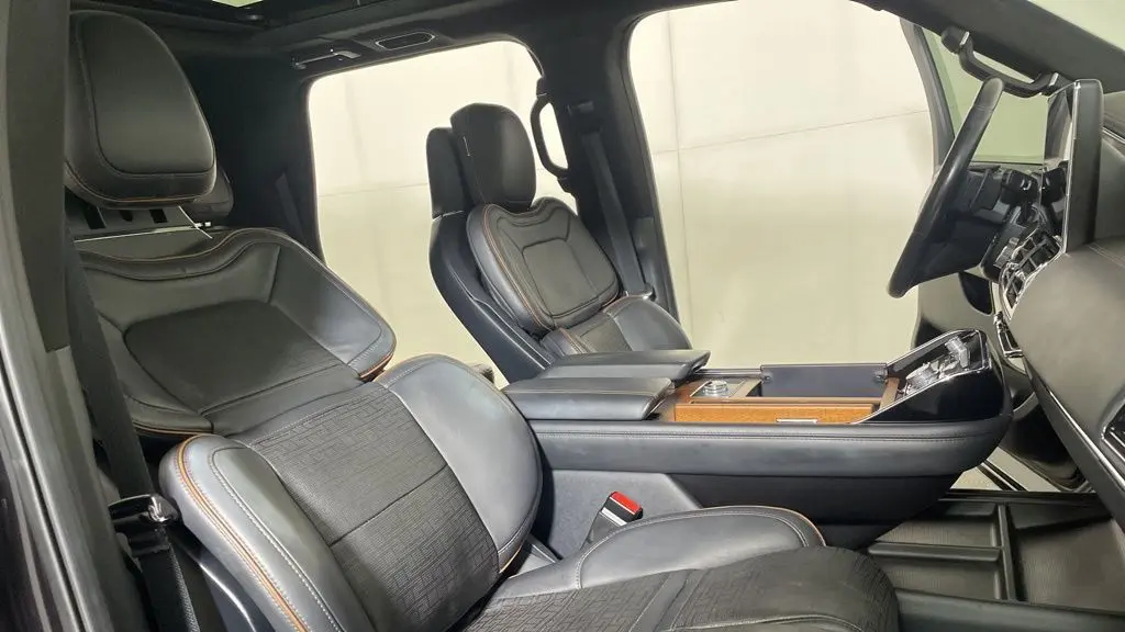 2022 Lincoln Navigator L Black Label