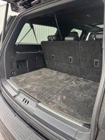 2022 Navigator L Thumbnail 16