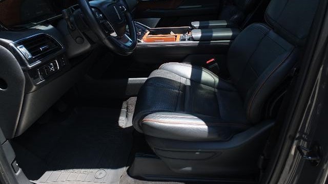 2022 Lincoln Navigator L Black Label