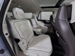 2022 Navigator L Thumbnail 32