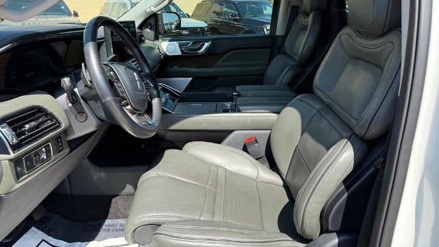 2022 Lincoln Navigator L Black Label