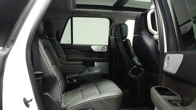 2022 Lincoln Navigator L Black Label