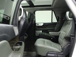 2022 Navigator L Thumbnail 12