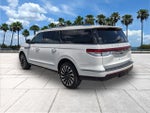 2022 Navigator L Thumbnail 4