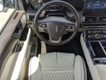2022 Navigator L Thumbnail 12