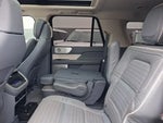 2022 Navigator L Thumbnail 6