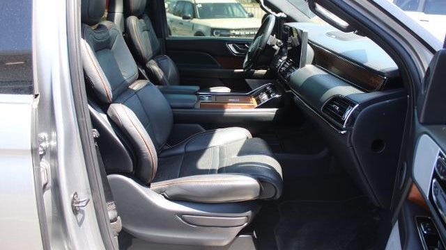 2022 Lincoln Navigator L Black Label