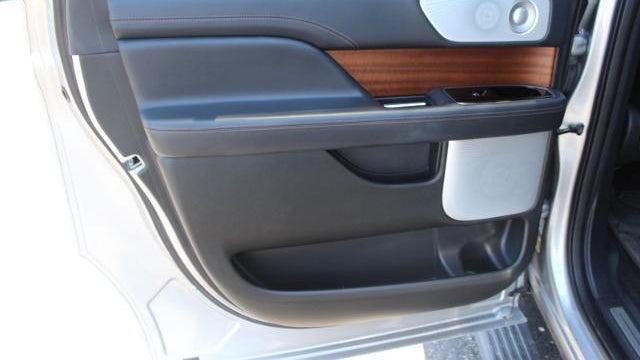 2022 Lincoln Navigator L Black Label