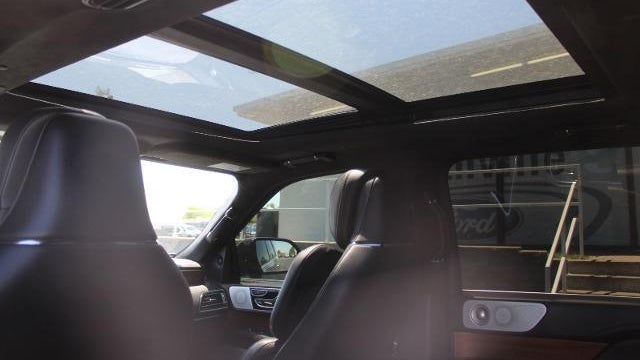 2022 Lincoln Navigator L Black Label