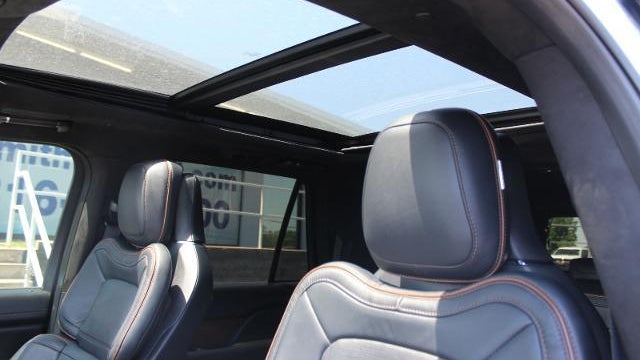 2022 Lincoln Navigator L Black Label
