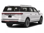 2022 Navigator L Thumbnail 2