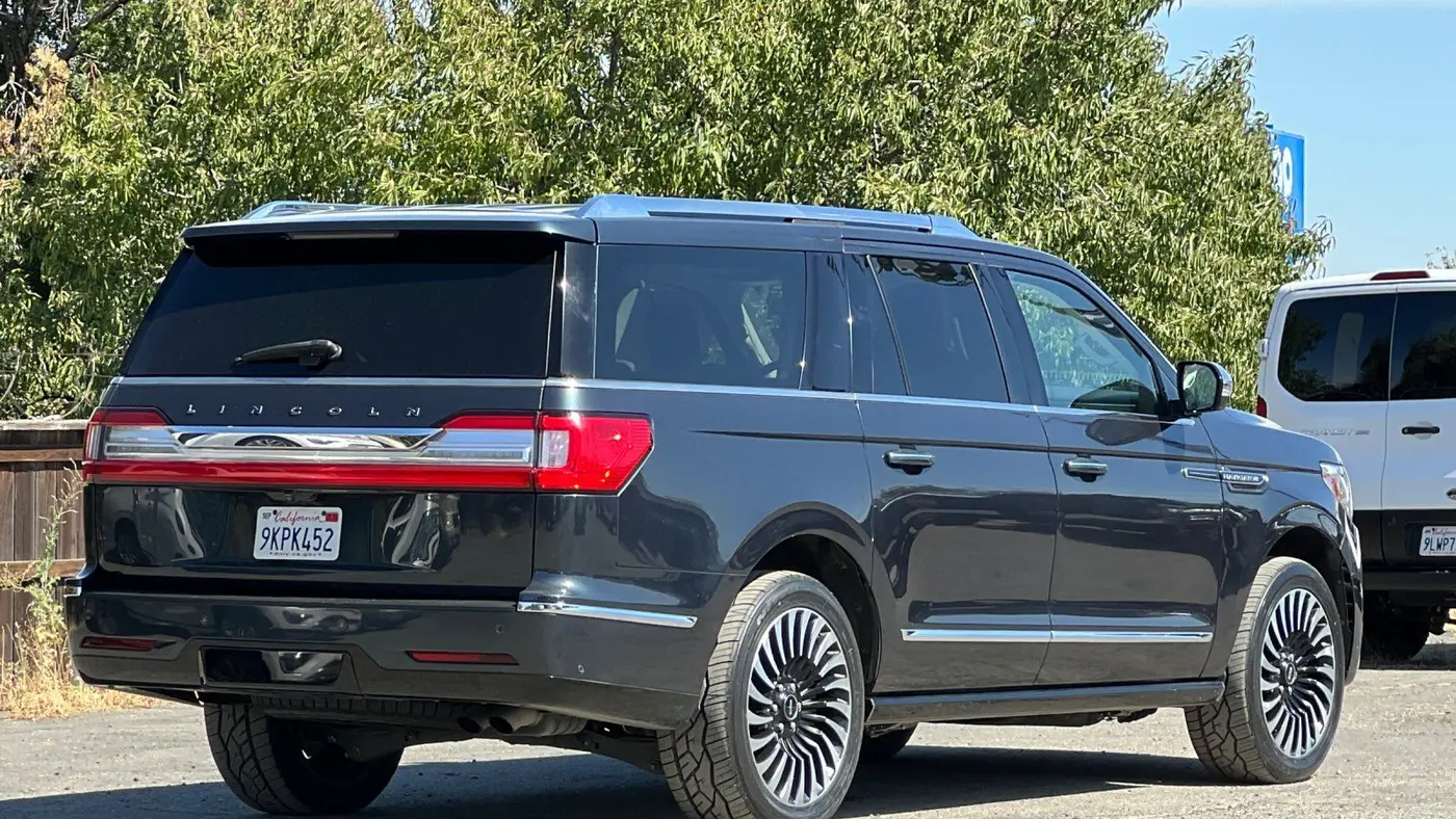 2021 Lincoln Navigator L Black Label