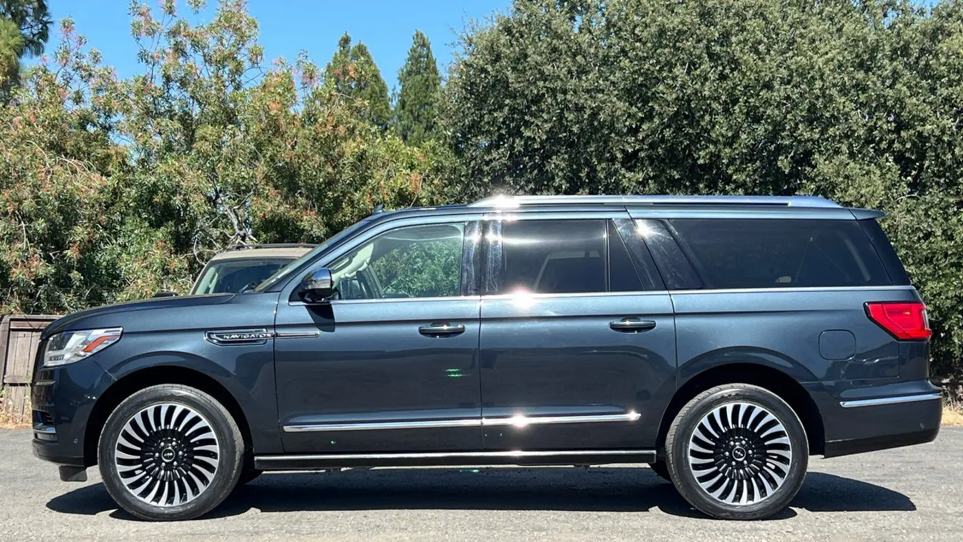 2021 Lincoln Navigator L Black Label