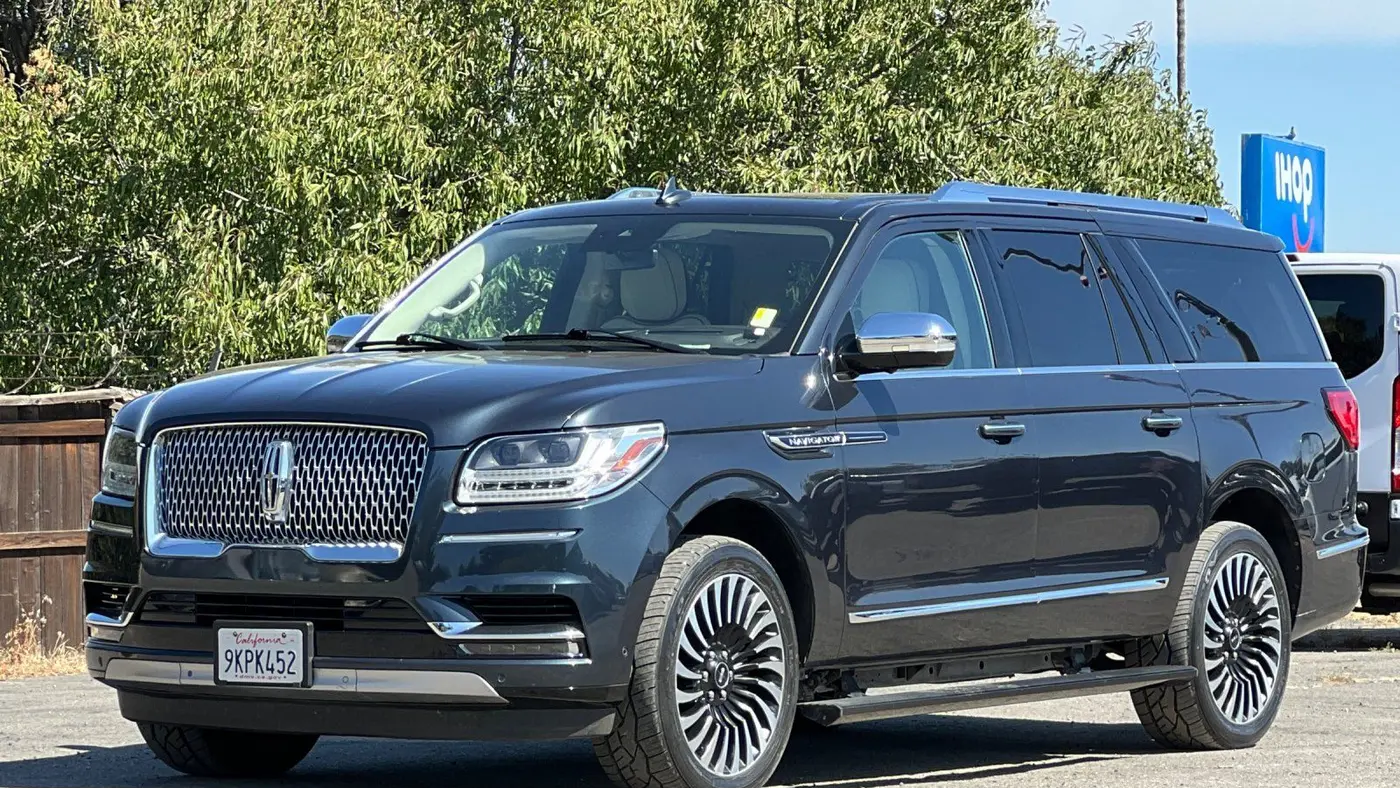 2021 Lincoln Navigator L Black Label