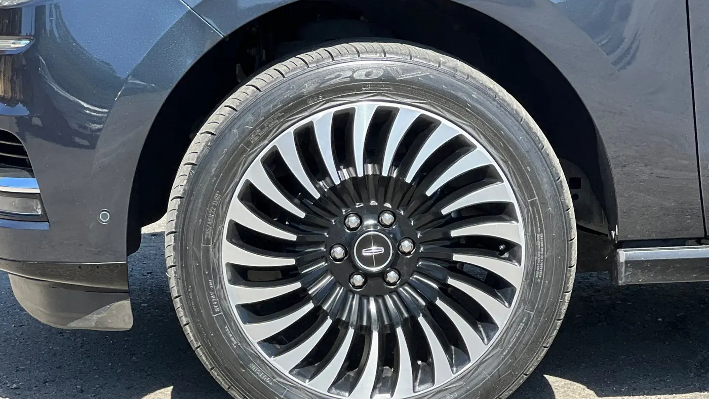 2021 Lincoln Navigator L Black Label