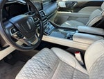 2021 Navigator L Thumbnail 11