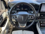 2021 Navigator L Thumbnail 15