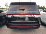 2022 Navigator L Thumbnail 2