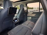 2022 Navigator L Thumbnail 3