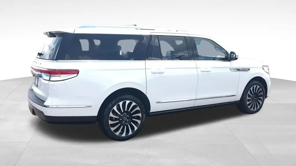 2022 Lincoln Navigator L Black Label