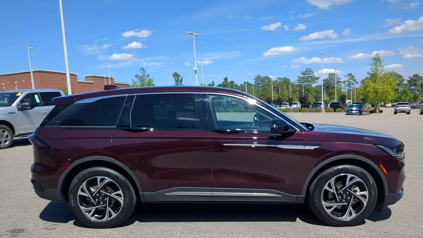 2024 Lincoln Nautilus Hybrid Premiere