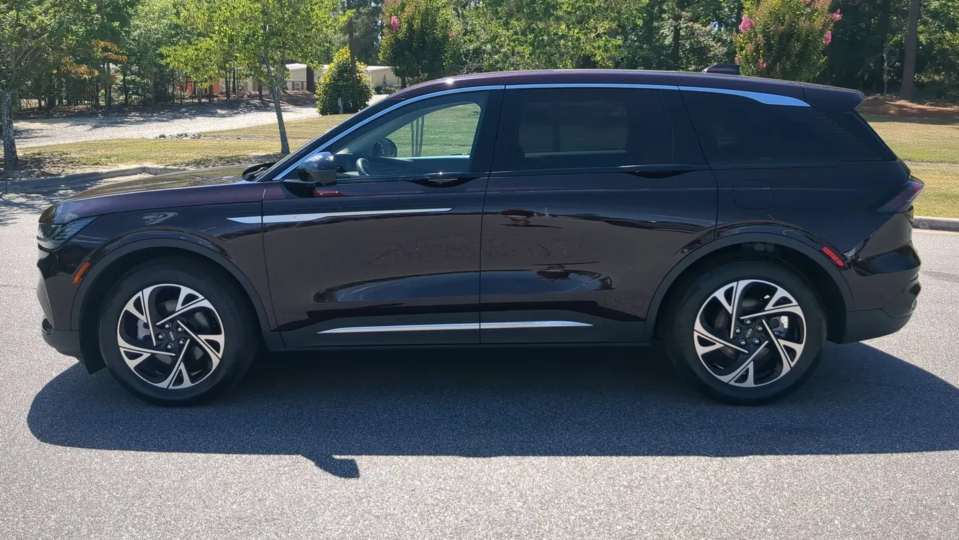 2024 Lincoln Nautilus Hybrid Premiere
