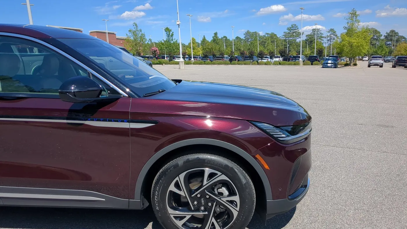 2024 Lincoln Nautilus Hybrid Premiere